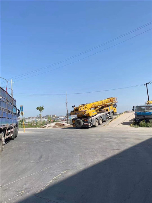 雷山县25吨吊车的租赁价格大概是多少？